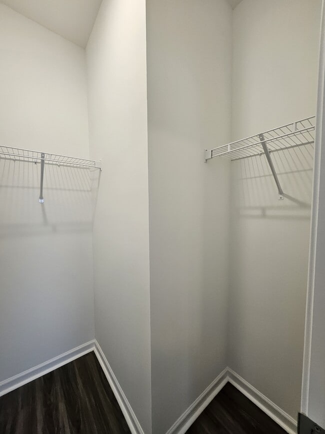 Building Photo - 129 Rosebush Ln