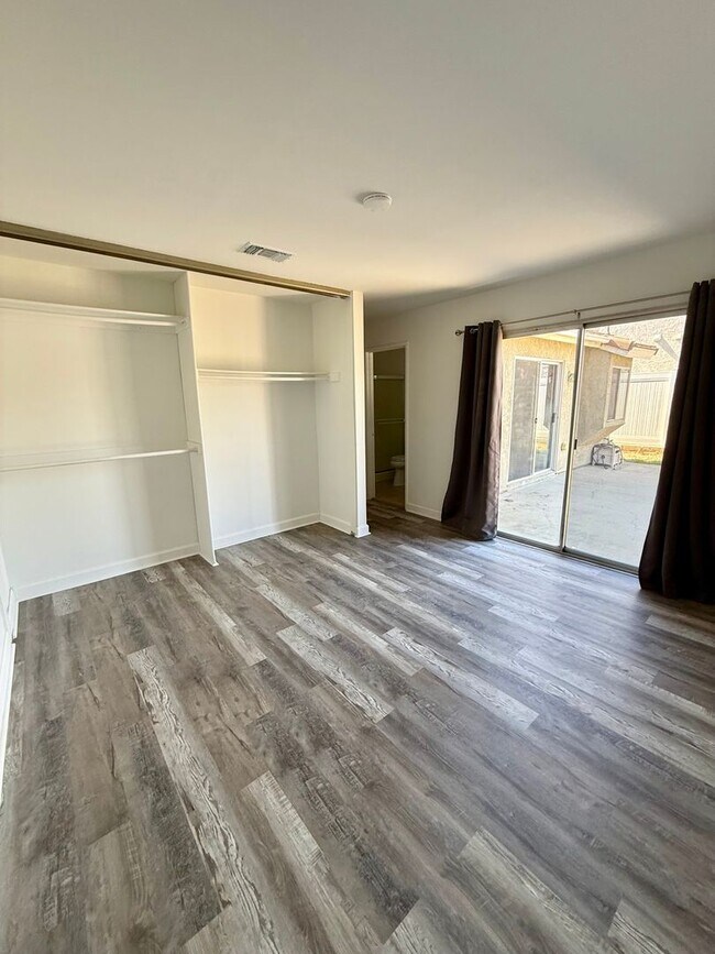 Building Photo - Nice 3 Bed 2 Bath Rancho Cucamonga