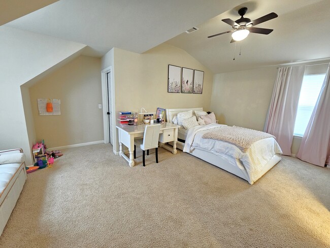 Building Photo - 202 Ermon Ct