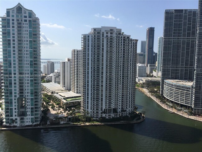 Building Photo - 325 S Biscayne Blvd