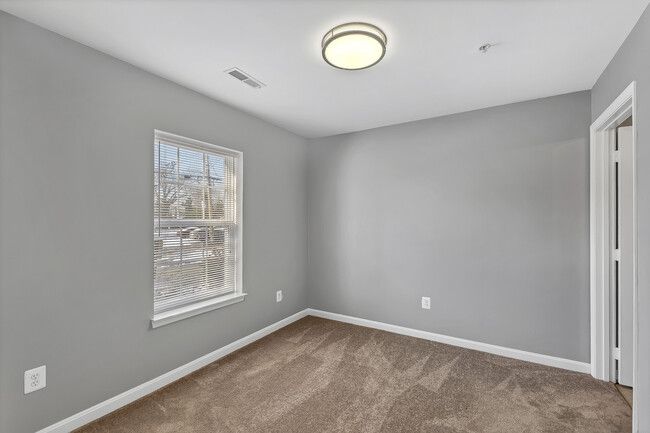 Building Photo - 301 Dorchester Ave