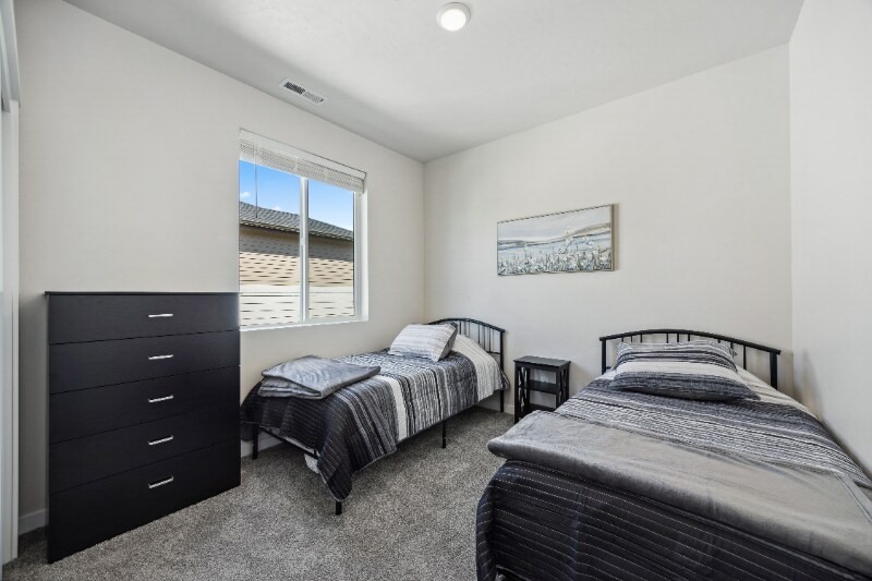 Building Photo - 12479 W Endsley Ln