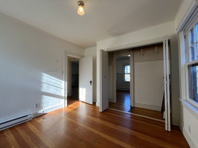 Building Photo - Character-Rich Two-Bedroom with Vintage Bath, Ample Storage & Expansive Outdoor Space