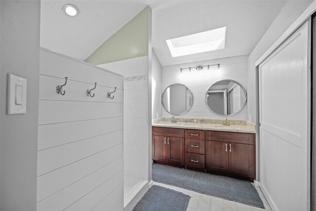 Building Photo - 2919 Creek Manor Dr