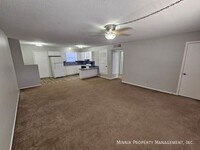 Building Photo - Plainview Apartments 2 Bedroom 1 Bath - Ca...