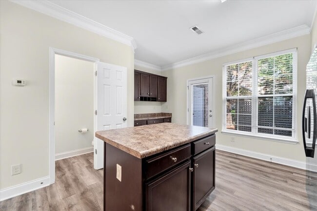 Building Photo - 3770 Shadow Ridge Dr