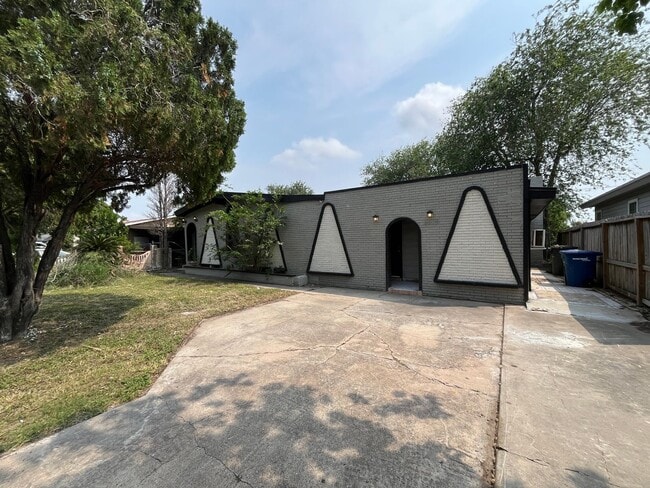 Primary Photo - UPDATED FOUR BEDROOM PLUS BONUS ROOM!!
