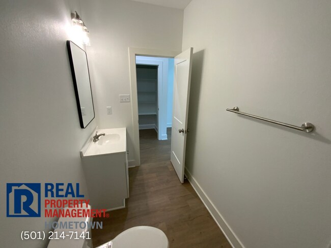 Building Photo - 2265 Rosemary Dr