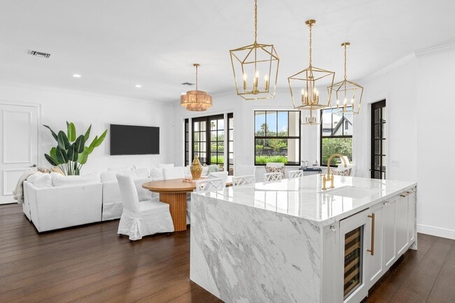 Building Photo - 14289 Equestrian Way