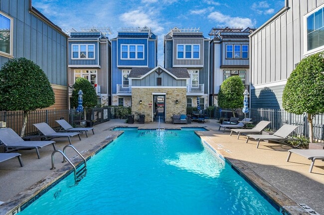 Building Photo - 734 N Shepherd Dr