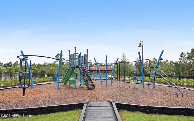 Building Photo - 11565 Golden Lake Ln