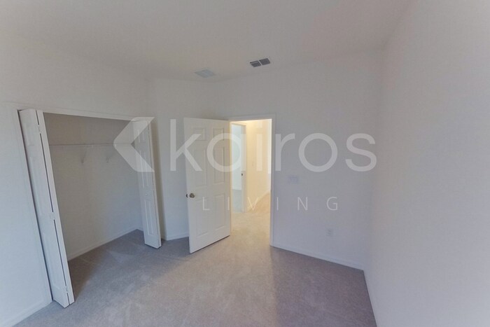 Building Photo - 4401 Paraglider Pl