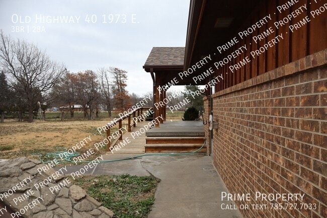 Building Photo - Old Highway 40 1973 E.-