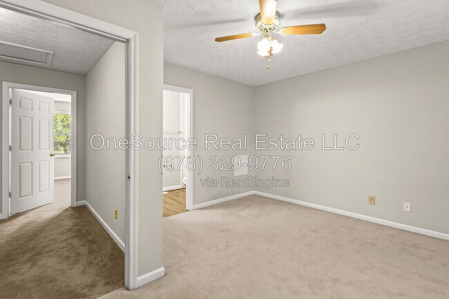 Building Photo - 502 Oakwood Ct
