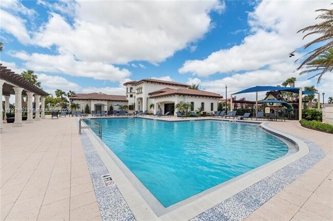 Building Photo - 11351 SW 15th St