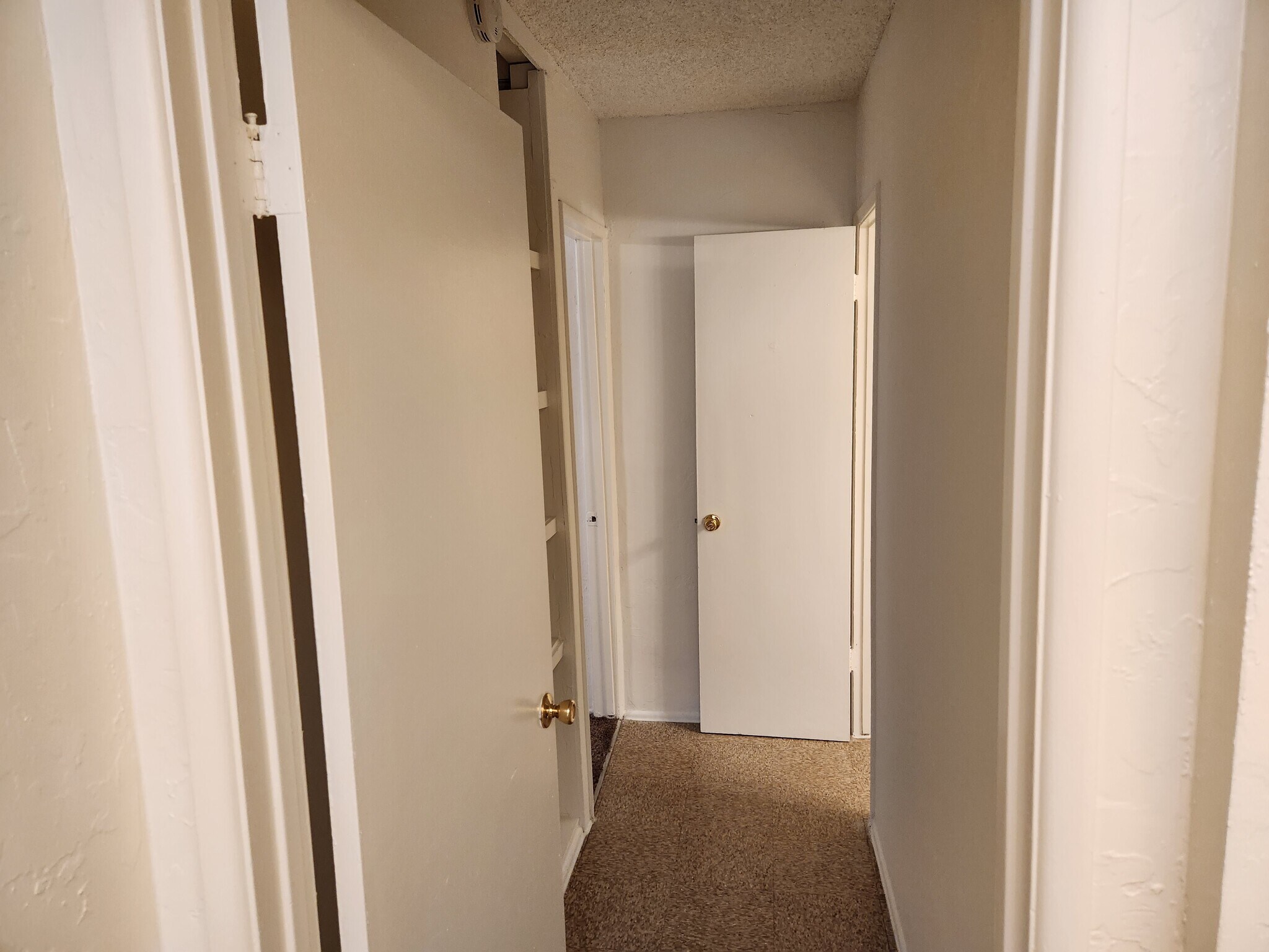 Building Photo - 1400 Freeman Ave