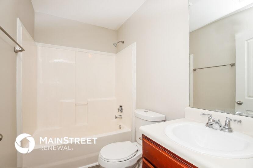 Building Photo - 223 Arbor Dr