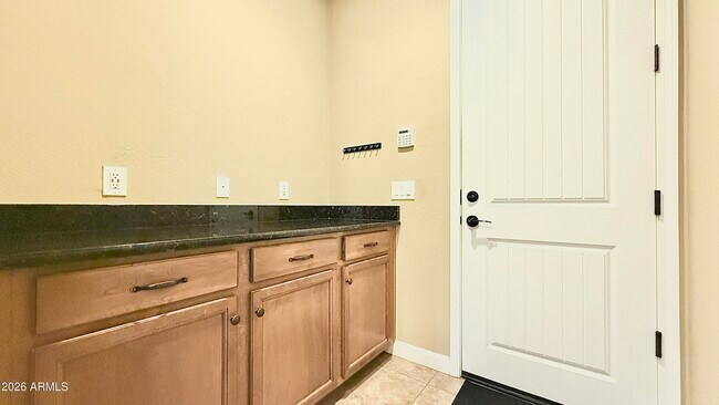 Building Photo - 21868 S 220th Pl