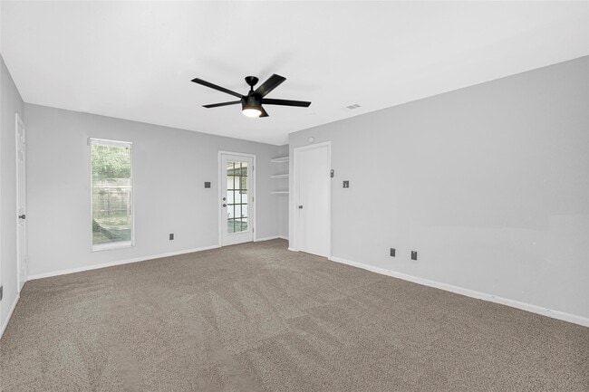 Building Photo - 122 Gruss Dr