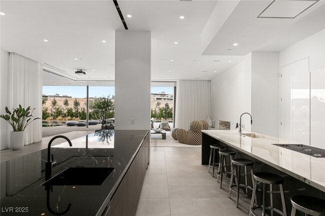 Building Photo - 14 Magic Stone Ln