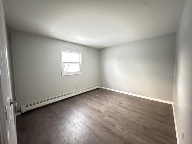 Building Photo - 1522 N 28th St