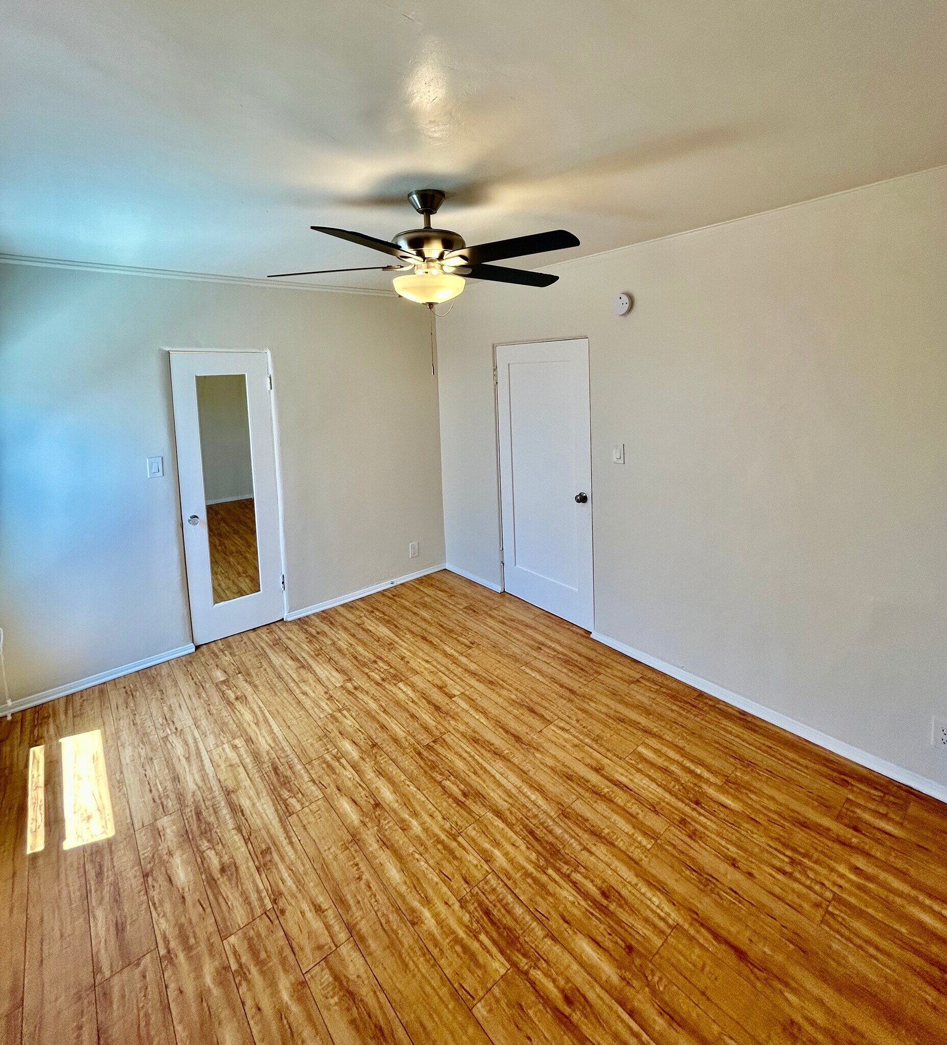 Building Photo - 1226 S Mullen Ave