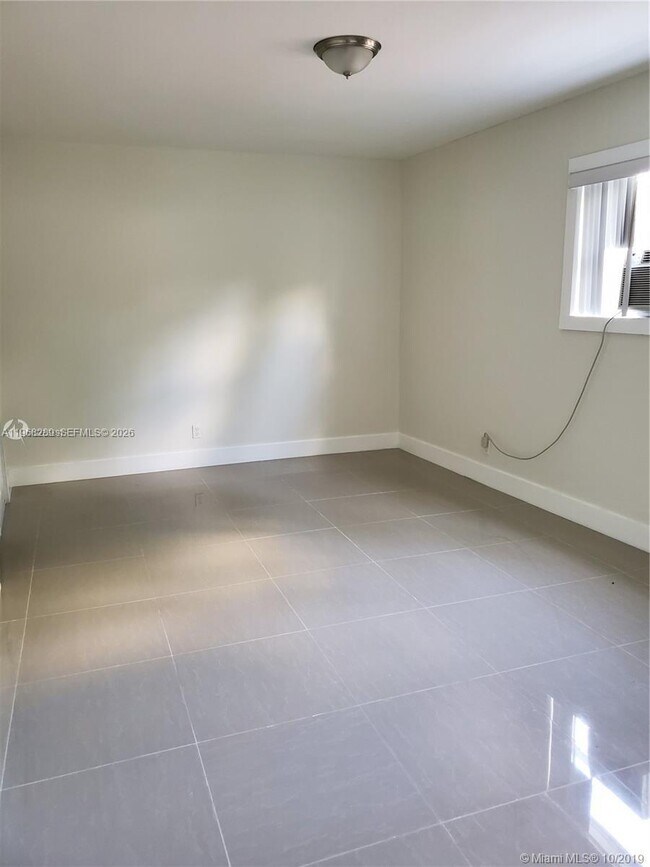 Building Photo - 701 Columbus Pkwy