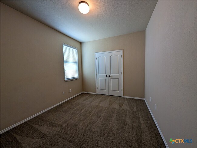 Building Photo - 1028 Brown Rock Dr