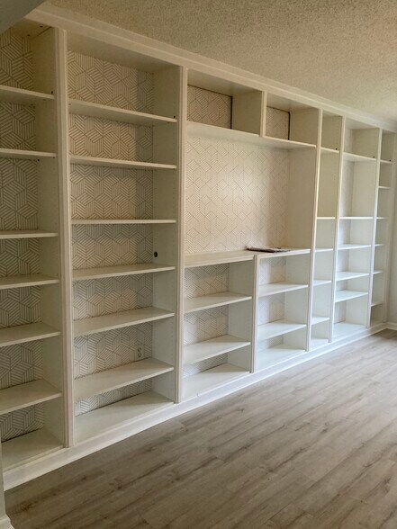 Building Photo - 16 Reid St