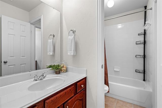 Building Photo - 6032 Sterling Dr