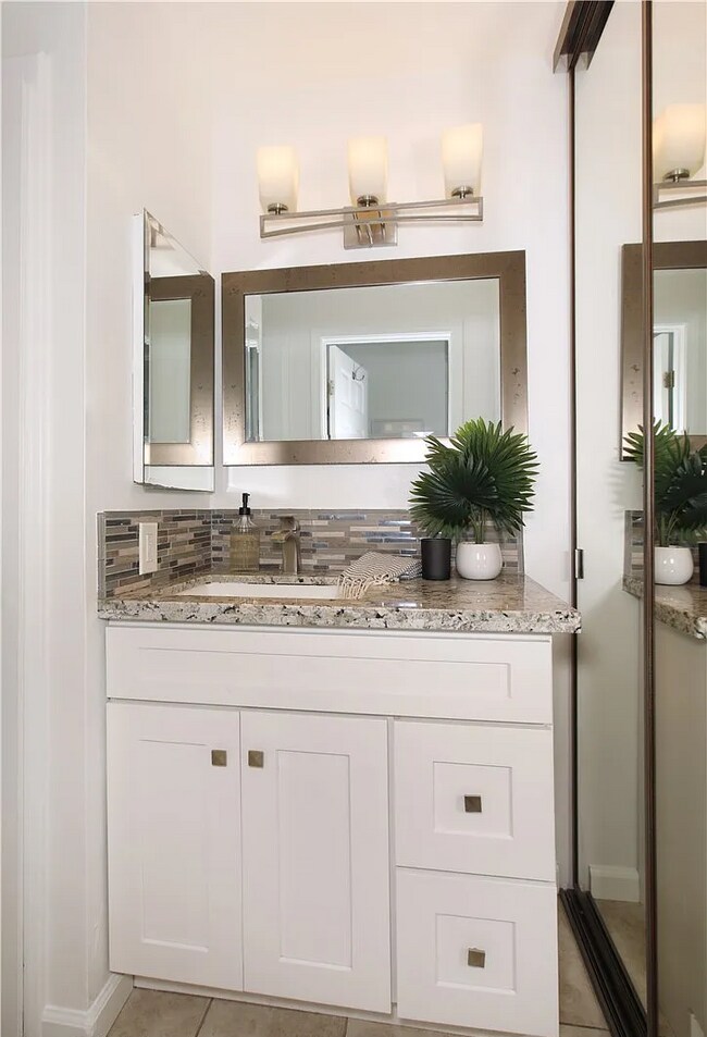 Building Photo - Live the ultimate Huntington Beach lifesty...
