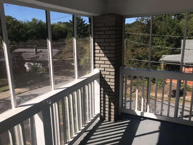 Building Photo - 1706 McLendon Ave NE