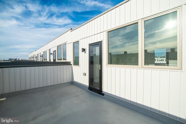 Building Photo - 3013 Evergreen Walk
