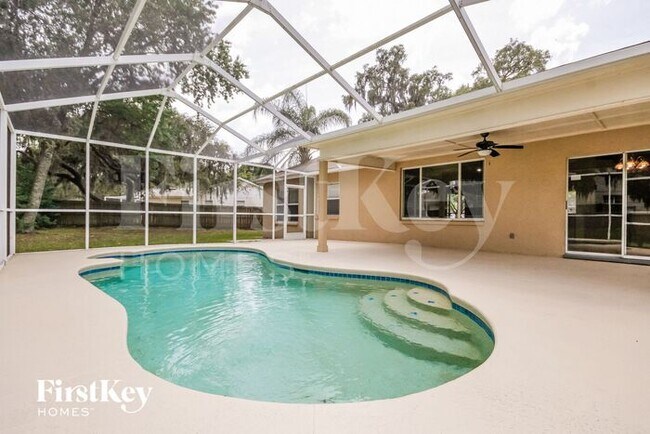 Building Photo - 10709 Deepbrook Dr