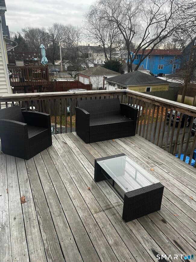 Building Photo - 84 Church St