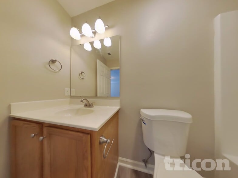 Building Photo - 1261 Legacy Ln