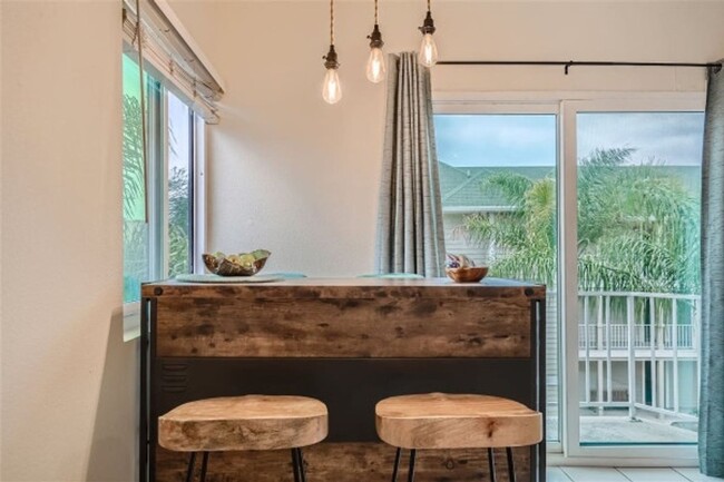 Building Photo - Charming Studio in San Diego