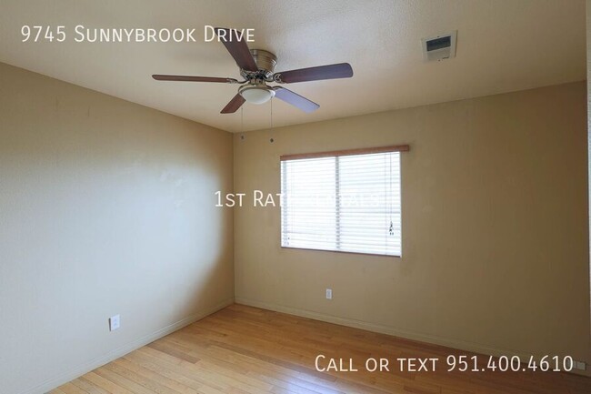 Building Photo - 9745 Sunnybrook Dr