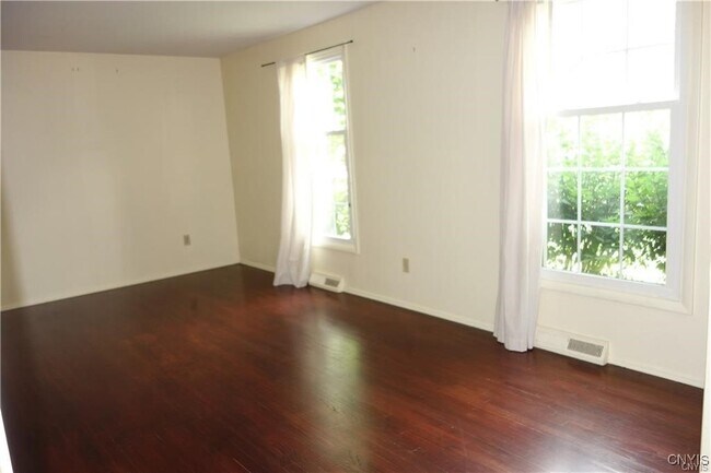 Building Photo - 4600 Brookhill Dr S