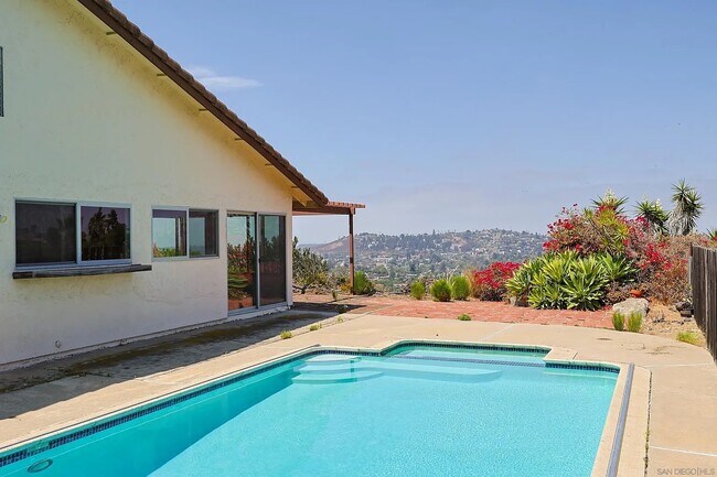 Building Photo - 4346 Mt Helix Highlands Dr