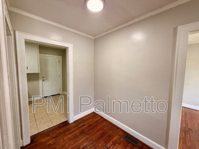 Building Photo - 1304 Mt Vernon St