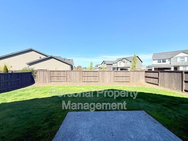 Building Photo - 8728 N 1st St