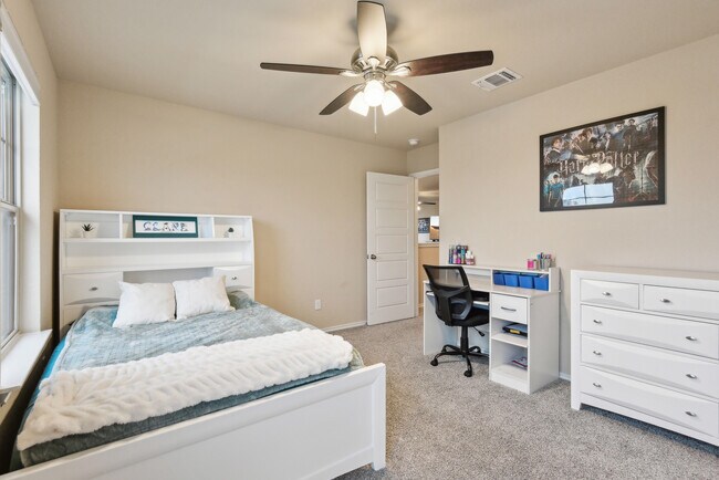 Building Photo - 513 Chelson Hunt