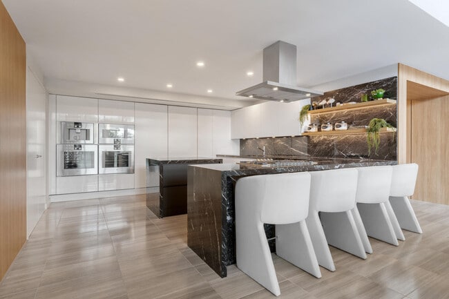 Building Photo - 4701 Meridian Ave