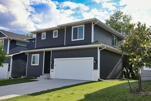 Building Photo - 4728 167th St