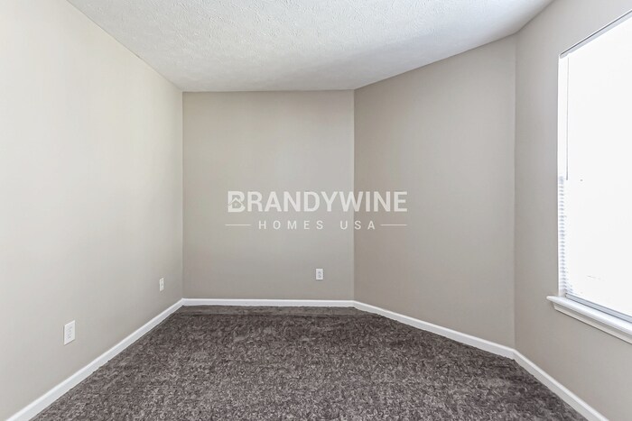 Building Photo - 16720 Yeoman Way