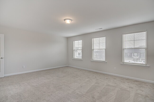Building Photo - 3305 Ardmore St