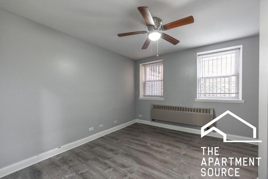 Building Photo - 4031 N Kenmore Ave