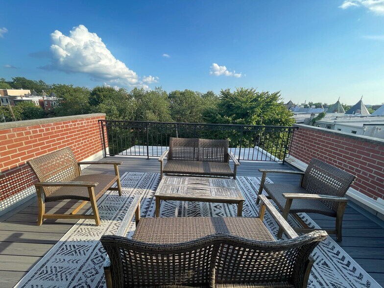 Building Photo - 84 V St NW