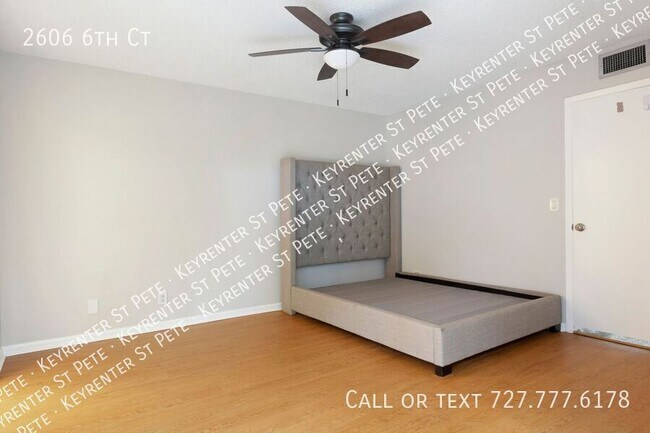 Building Photo - 2606 6th Ct